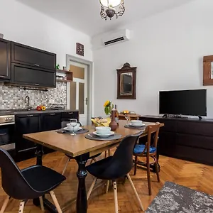 4 Bedroom Appartamento Fiume