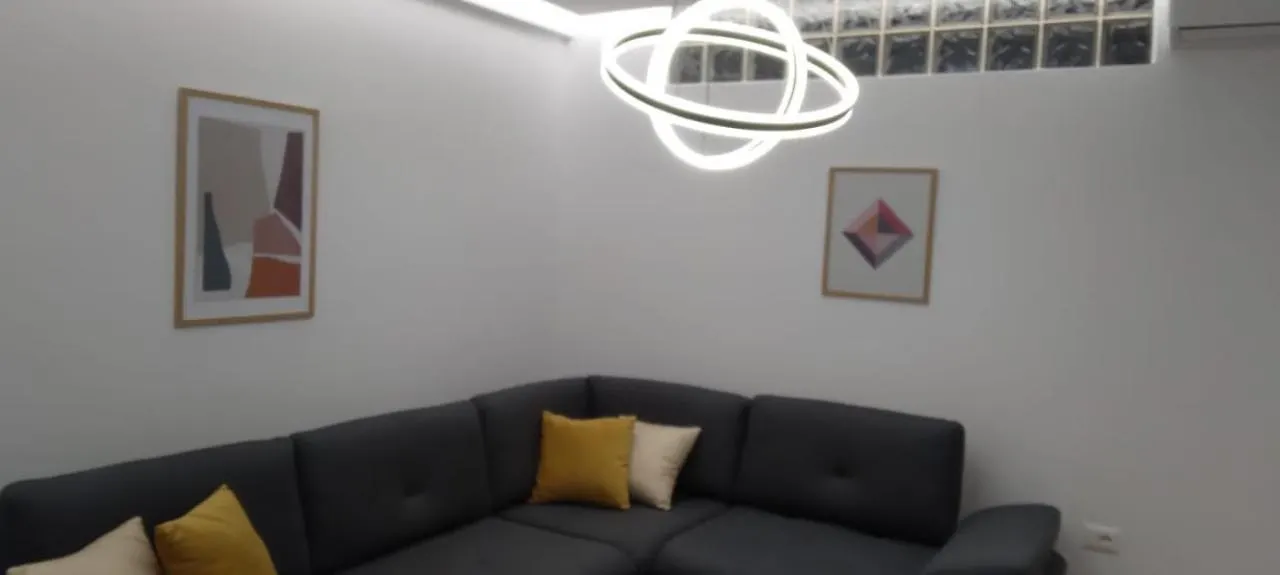 2A Near Blloku Area Apartment 地拉那 阿尔巴尼亚