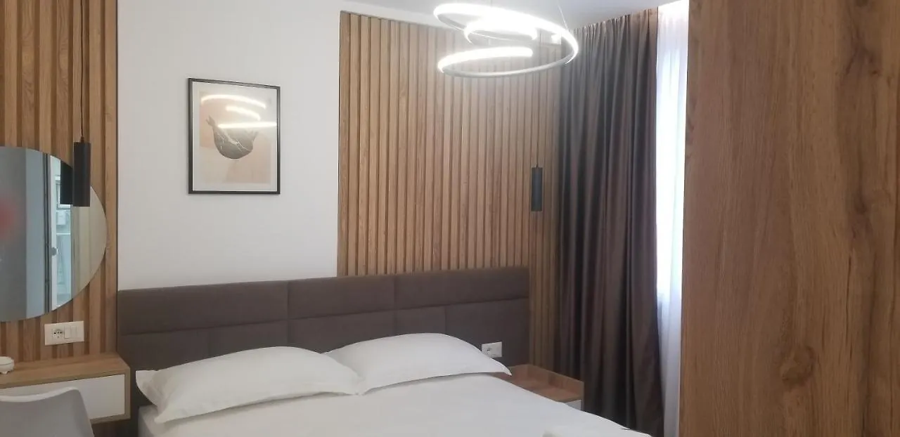 2A Near Blloku Area Apartment 地拉那 阿尔巴尼亚